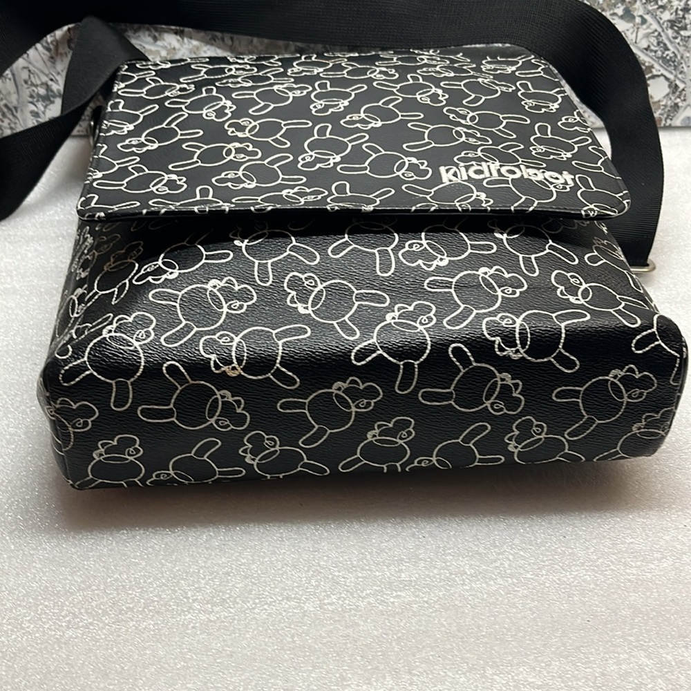 Kidrobot Bag - Picture 6 of 12